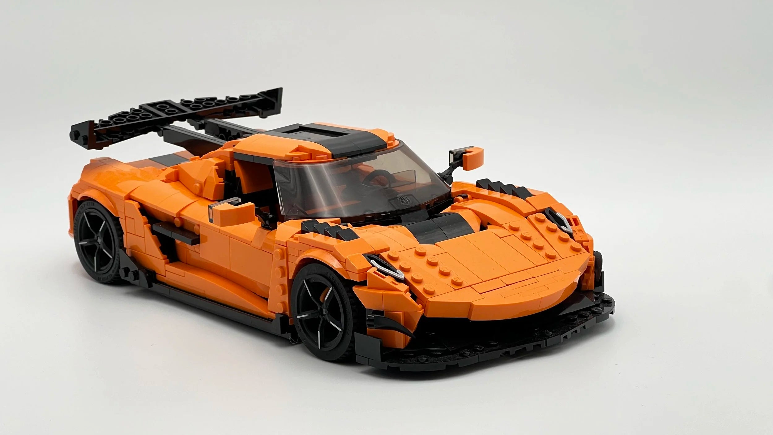 Koenigsegg Windscreen